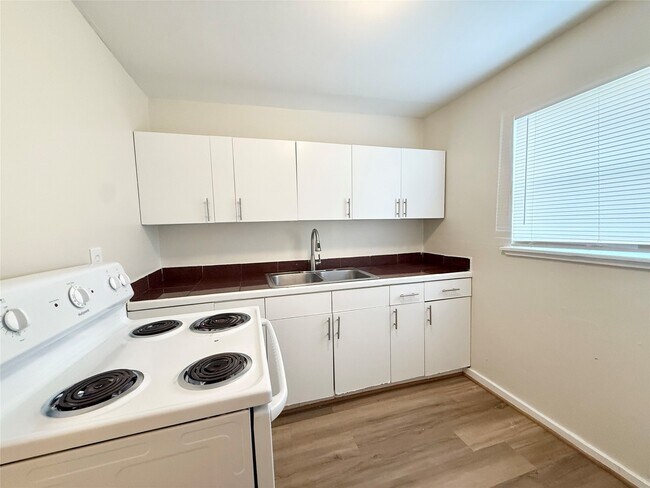 Photo - 5415 Scott St Unit 35