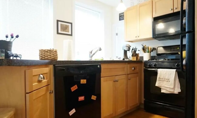 Photo - 7 Sutherland Rd Unit 201