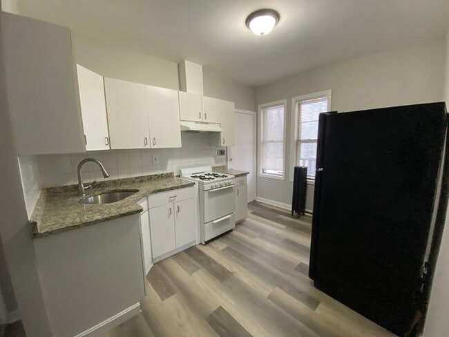 Photo - 25 Business St Apartments Unit 1