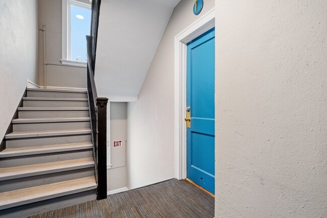 Photo - Studio in the City ($750/mo) Unidad #1 - 1061