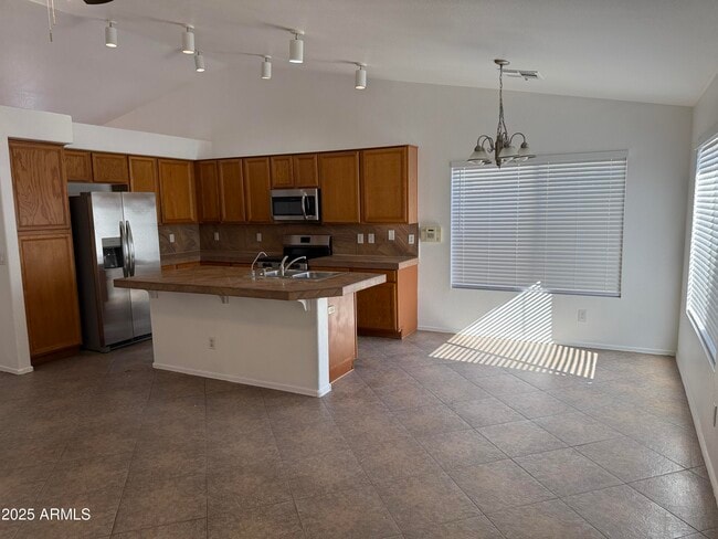 Photo - 1319 W Michelle Dr