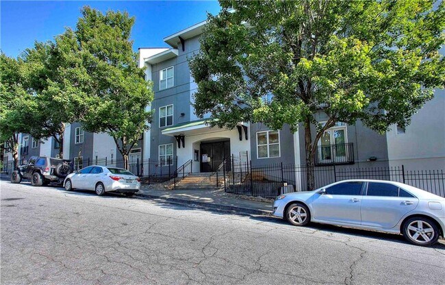 Photo - 502 Pryor St SW