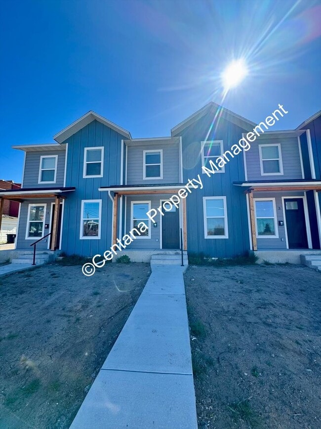 Building Photo - 112 S Clark St Unit 2