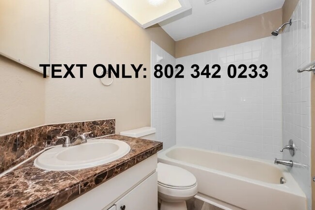 Photo - 2471 Wellington Dr