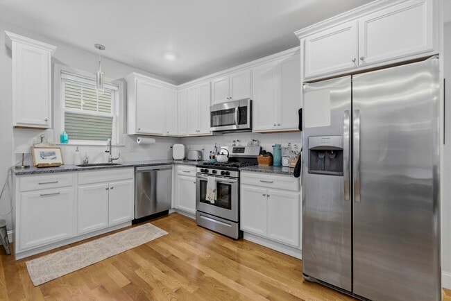 Photo - 588 Adams St Unit 2