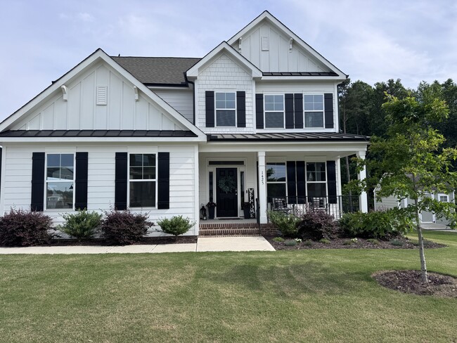 Photo - 1425 White Spruce Dr House