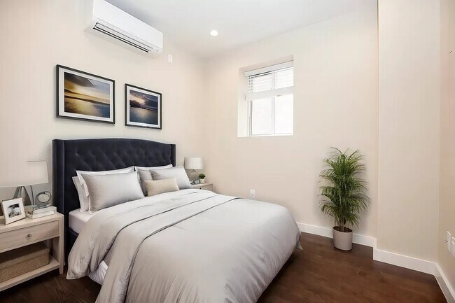 Photo - 99 Suffolk St Unit 3C