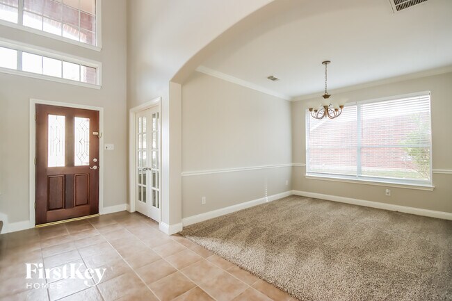 Photo - 18103 Yellowstone Trail