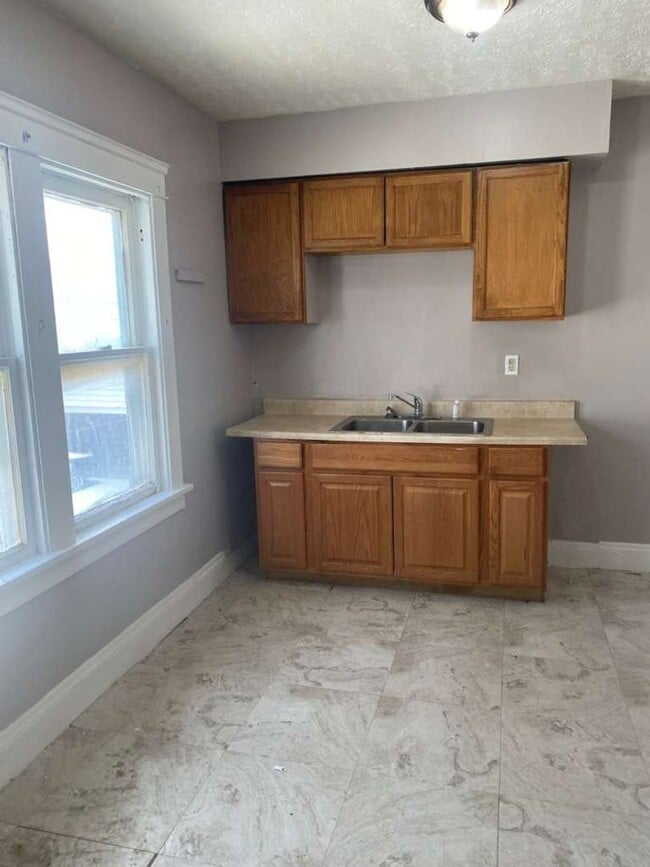 Photo - 10012 Manor Ave Unit Up