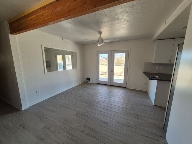 Photo - Coming soon! All appliances and super clean!!