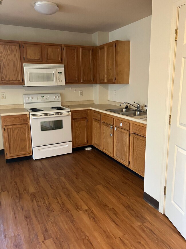 90 Pearl St Unit 301