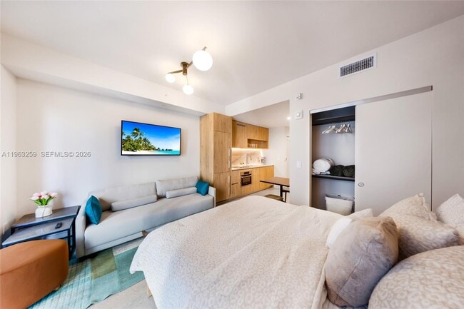 Photo - 11 NE 6th St Unidad 1208