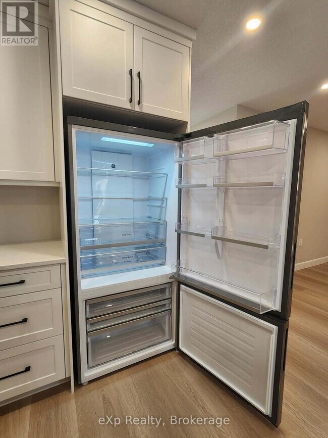 Photo - 12 Malcolm Cres