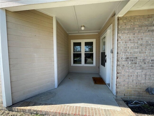 Photo - 2840 Chillingworth Dr