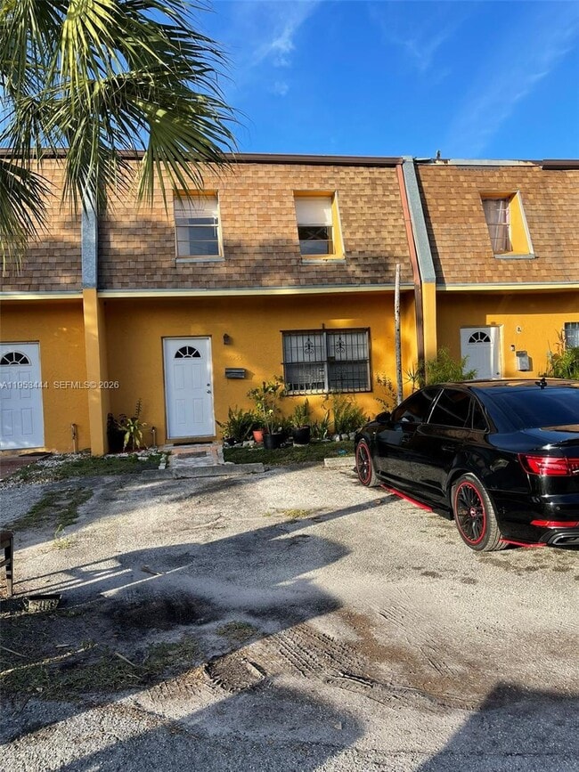 Building Photo - 5953 NW 25th Ct Unit 207