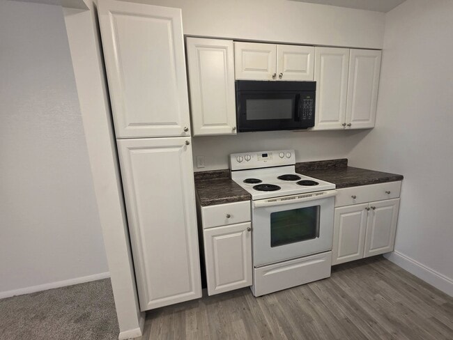 Building Photo - 1905 Cortland Dr Unit 1905 Rental