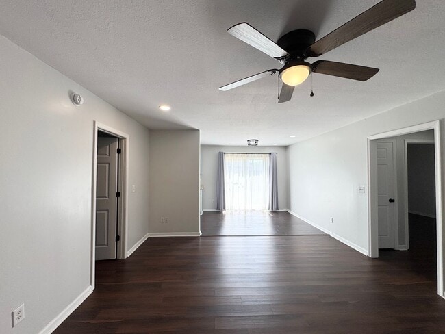 Photo - 205 Summerfield St