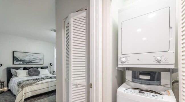 Photo - Appleton Square Methuen