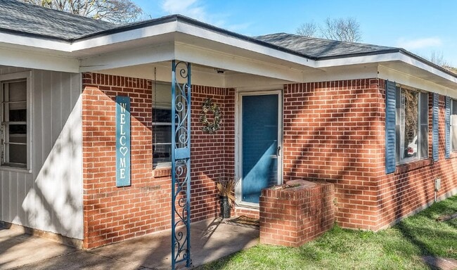 Photo - 728 Kimbrough St