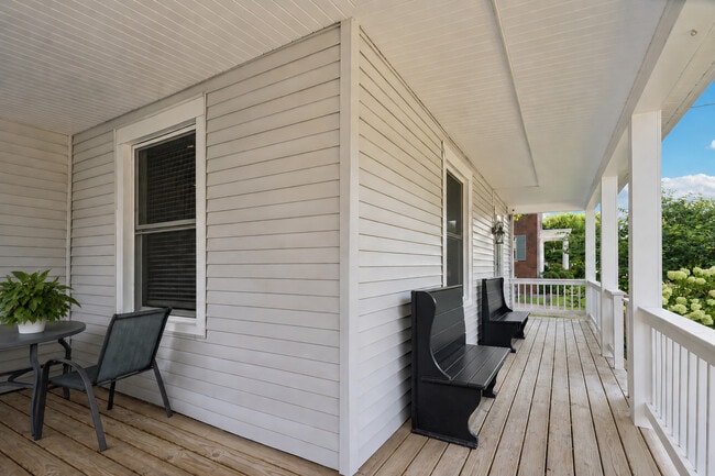 Photo - 213 W Maple Ave