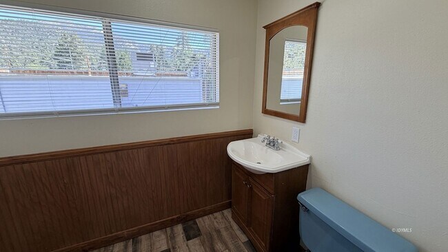 Photo - 54141 Pine Crest Ave
