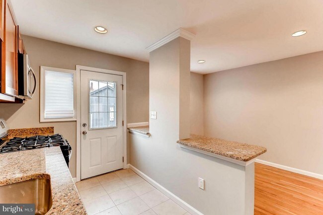 Photo - 944 Dalton Ave