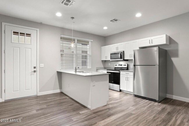 Photo - 2245 N Dayton St Unit 7