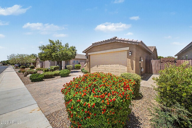 Photo - 1360 W Joshua Tree Ave
