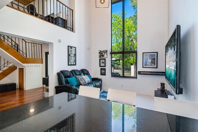 Photo - 1206 Columbus Blvd