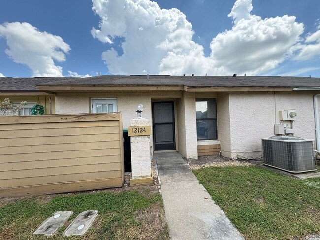Building Photo - 1-Story Home. Gated Community