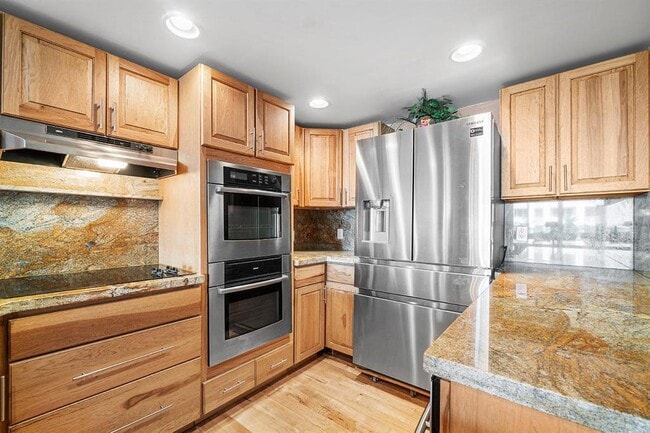 Photo - 800 SE 20th Ave Unit 407