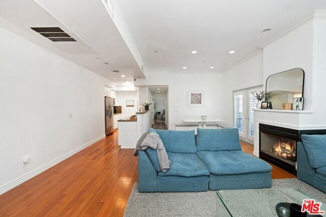 1135 Rexford Dr