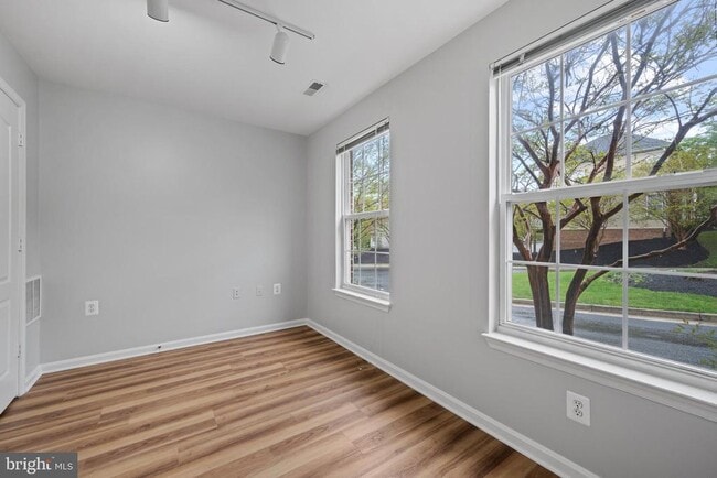 Photo - 556 Rhapsody Ct