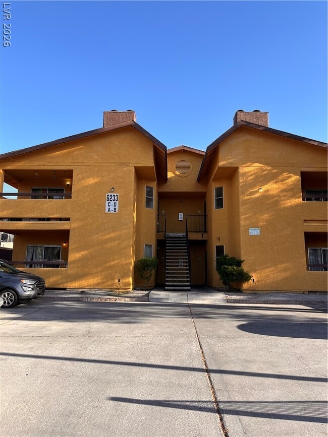 Building Photo - 6233 Ilanos Ln