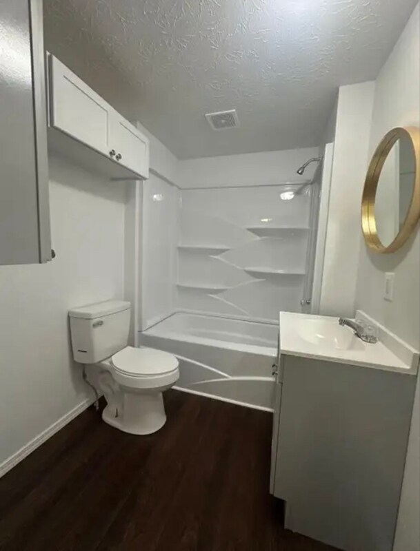 Photo - 16625 S Broadway St