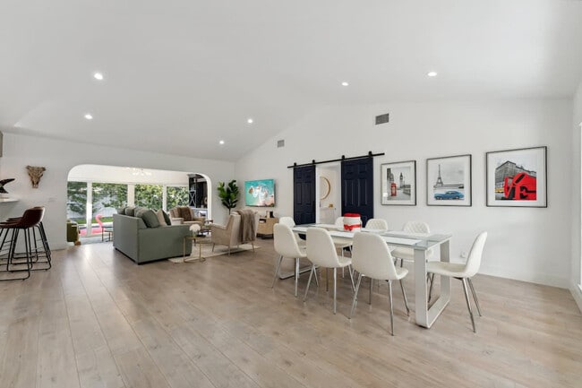 Photo - 2205 NE 30th St Unit ID1462104P