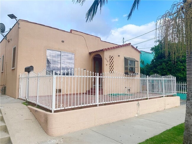 Photo - 1034 Ronan Ave