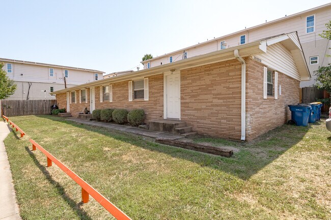 Photo - 131 N Duck St