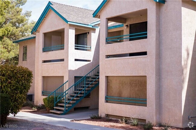 Building Photo - 5141 S Lindell Rd Unit 201 Rental