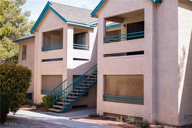 Building Photo - 5141 S Lindell Rd Unit 201 Rental