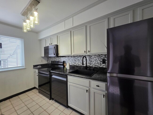 Photo - 2425 Arbor Ct Unit 2425