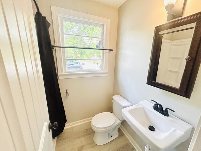 Photo - 1102 Rumar St