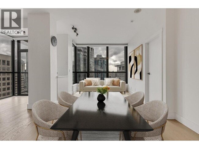 1239 W Georgia St Unit 2402