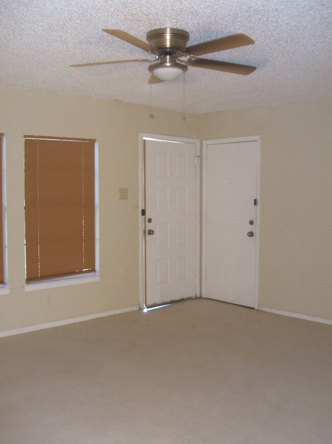 Photo - 4862 Cobb Valley