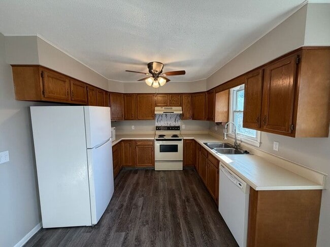 Photo - 8721 Seward St