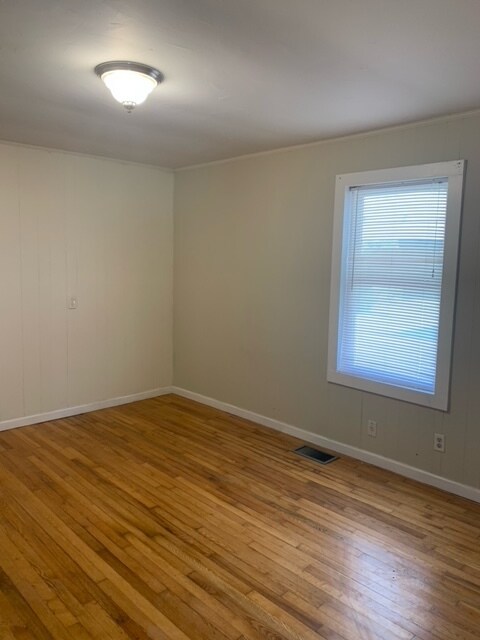 Photo - 533 Mills Gap Rd