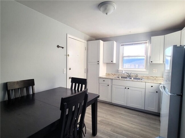 Photo - 70 Carroll Ave