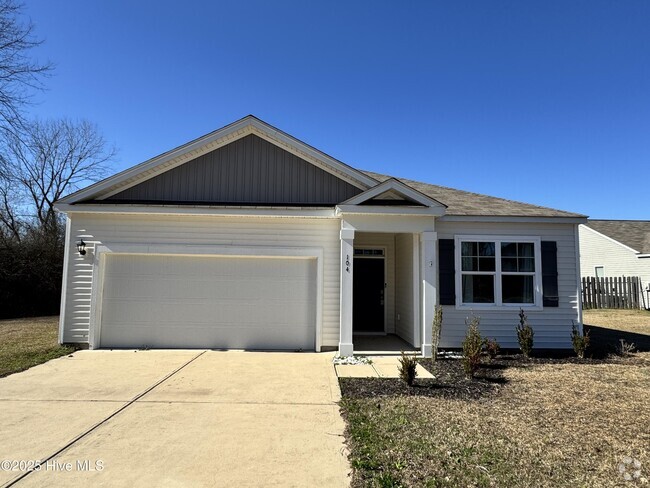 Building Photo - 104 River Winding Rd Rental