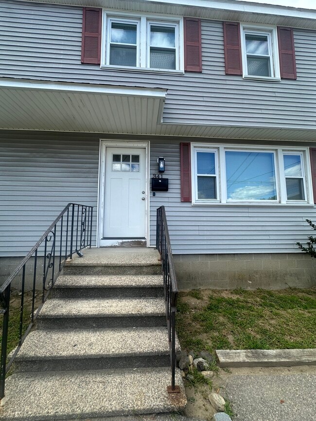 Photo - 341 Stevens St