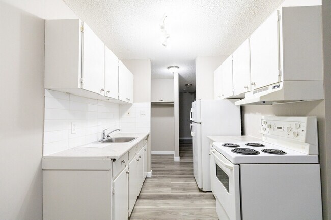 Photo - Gateway Manor Apartments